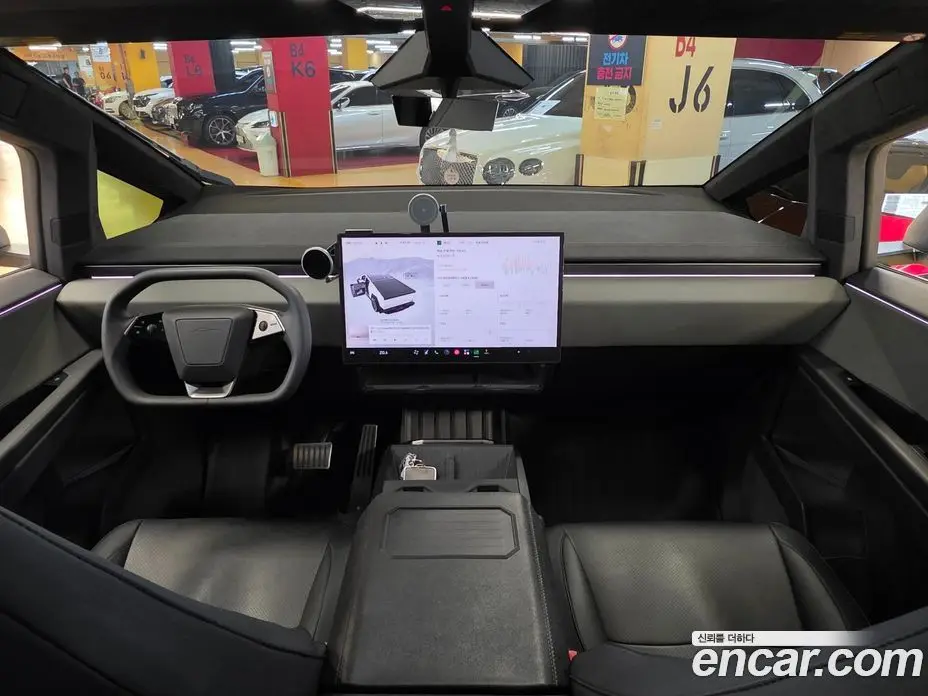 Tesla Cybertruck 2025 автомат (гидро), фото 7 Tesla Cybertruck 2025 автомат (гидро), фото 7