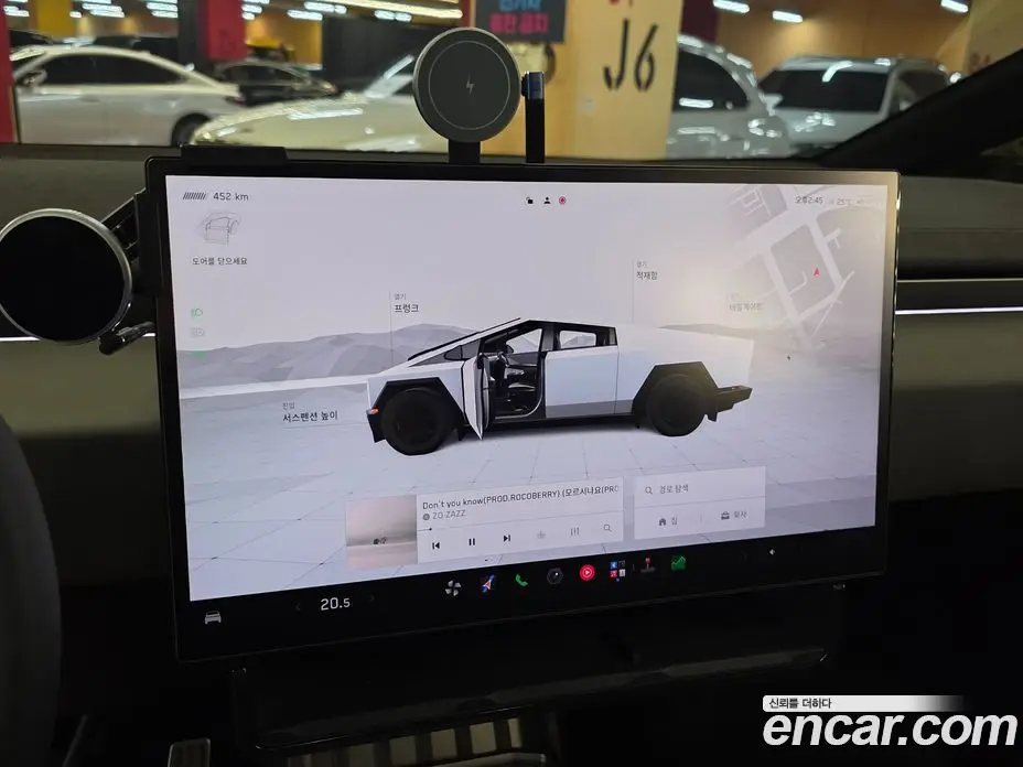 Tesla Cybertruck 2025 автомат (гидро), фото 10 Tesla Cybertruck 2025 автомат (гидро), фото 10