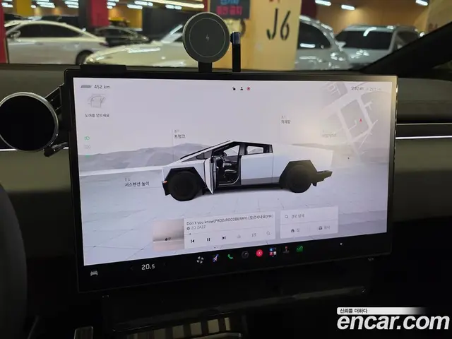 Tesla Cybertruck 2025 автомат (гидро), миниатюра 10 Tesla Cybertruck 2025 автомат (гидро), миниатюра 10