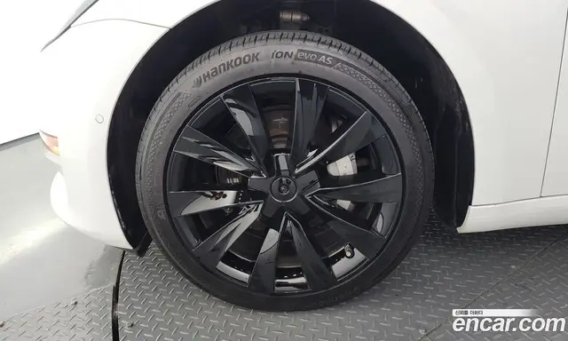Tesla Model 3 2020 0.1 автомат (гидро), миниатюра 5 Tesla Model 3 2020 0.1 автомат (гидро), миниатюра 5