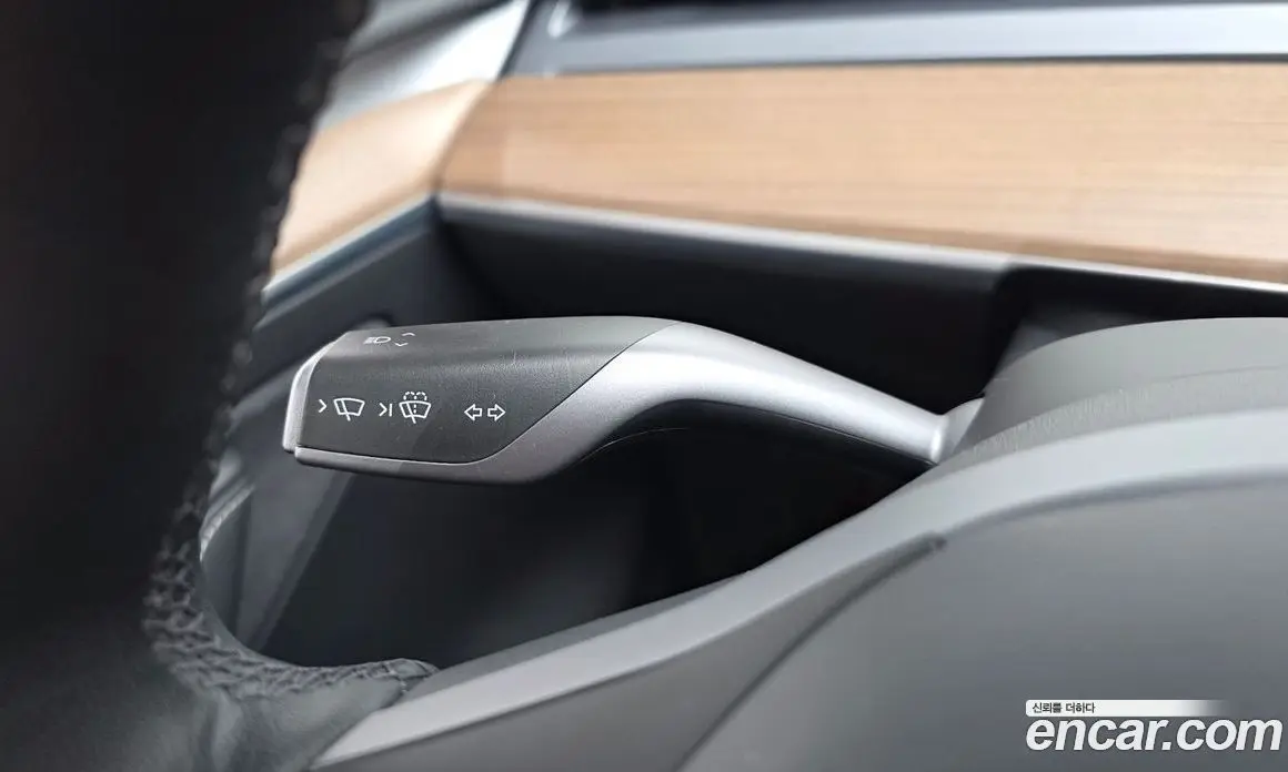 Tesla Model Y 2023 0.2 автомат (гидро), фото 28 Tesla Model Y 2023 0.2 автомат (гидро), фото 28