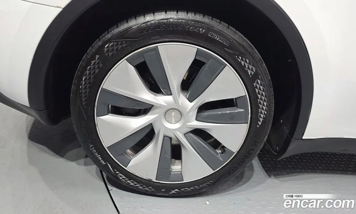 Tesla Model Y 2023 0.2 автомат (гидро), фото 5 Tesla Model Y 2023 0.2 автомат (гидро), фото 5