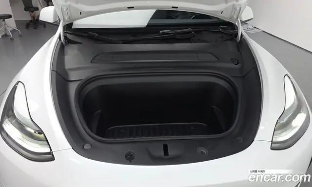 Tesla Model Y 2023 0.2 автомат (гидро), миниатюра 6 Tesla Model Y 2023 0.2 автомат (гидро), миниатюра 6