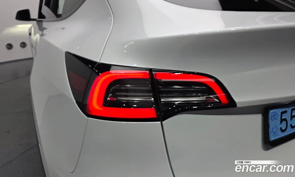 Tesla Model Y 2023 0.2 автомат (гидро), фото 9 Tesla Model Y 2023 0.2 автомат (гидро), фото 9