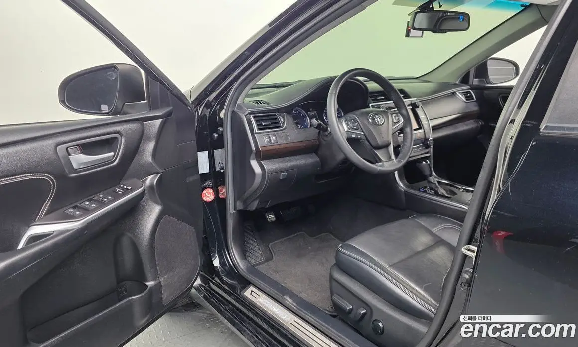Toyota Camry 2017 2.5 автомат (гидро), фото 10 Toyota Camry 2017 2.5 автомат (гидро), фото 10
