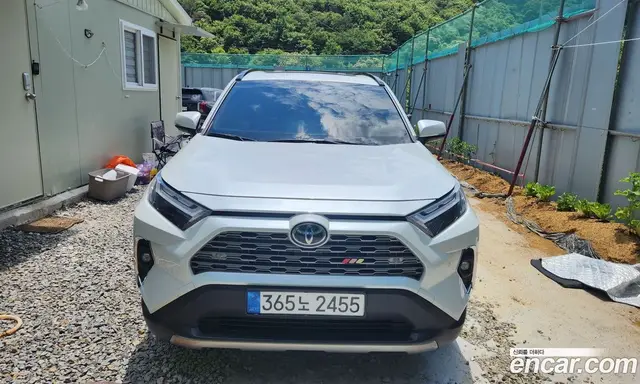 Toyota RAV4 2025 2.5 автомат (гидро), миниатюра 1 Toyota RAV4 2025 2.5 автомат (гидро), миниатюра 1