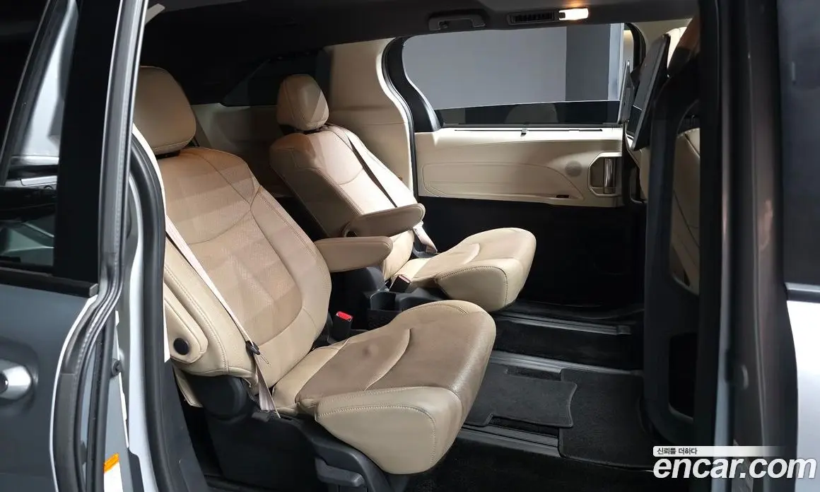 Toyota Sienna 2021 2.5 автомат (гидро), фото 18 Toyota Sienna 2021 2.5 автомат (гидро), фото 18