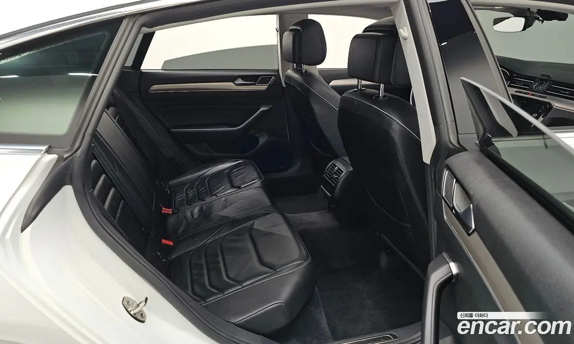Volkswagen Arteon 2019 2.0 автомат (гидро), фото 17