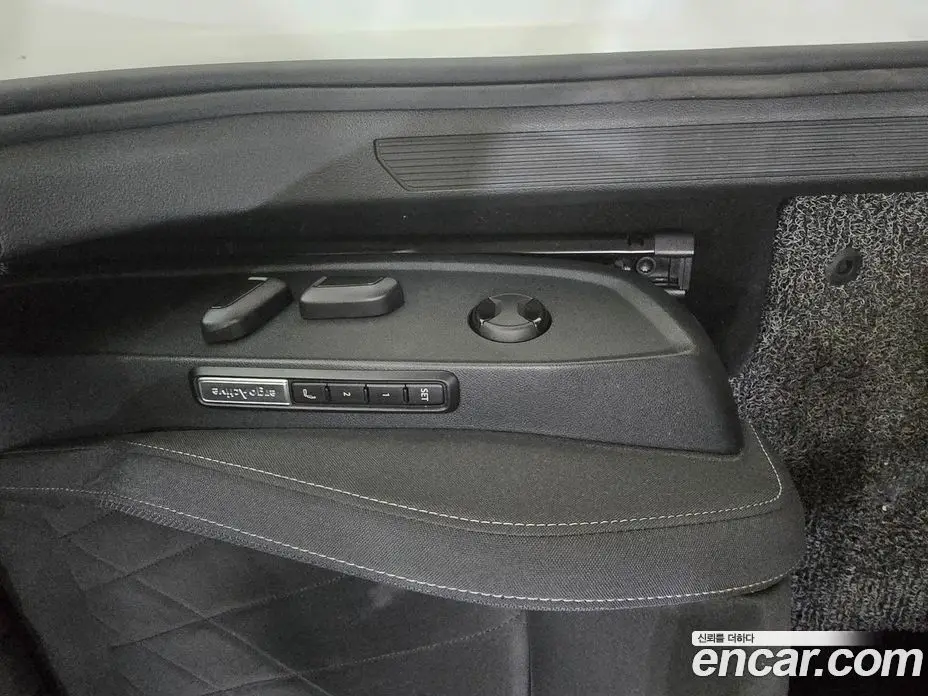 Volkswagen Golf 2023 2.0 автомат (гидро), фото 11
