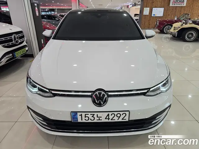 Volkswagen Golf 2023 2.0 автомат (гидро), миниатюра 3