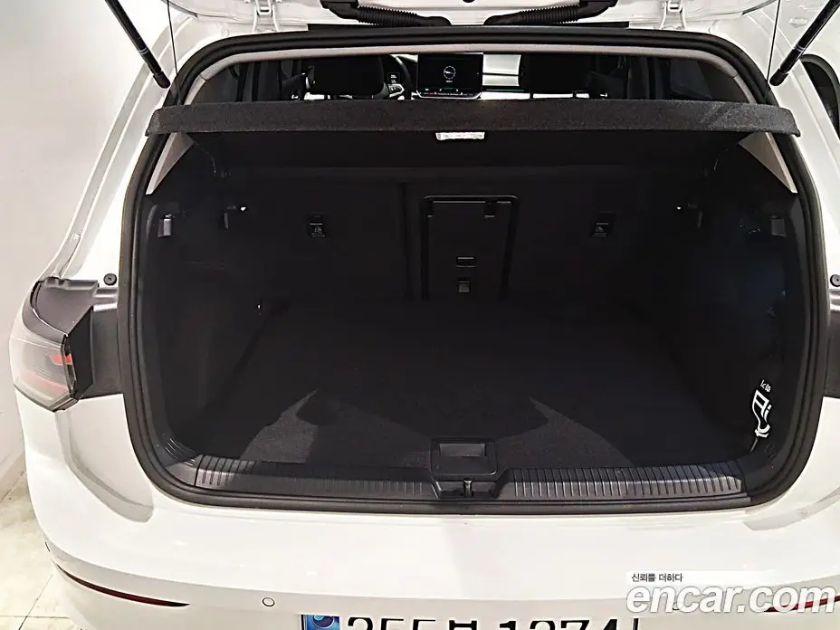 Volkswagen Golf 2025 2.0 автомат (гидро), фото 13