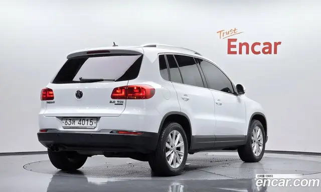 Volkswagen Tiguan 2015 2.0 автомат (гидро), миниатюра 2