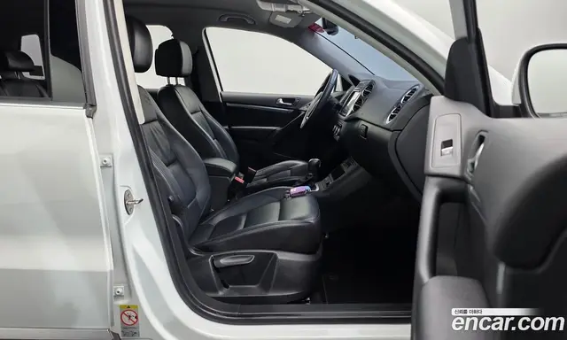 Volkswagen Tiguan 2015 2.0 автомат (гидро), миниатюра 11
