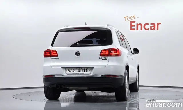 Volkswagen Tiguan 2015 2.0 автомат (гидро), миниатюра 4