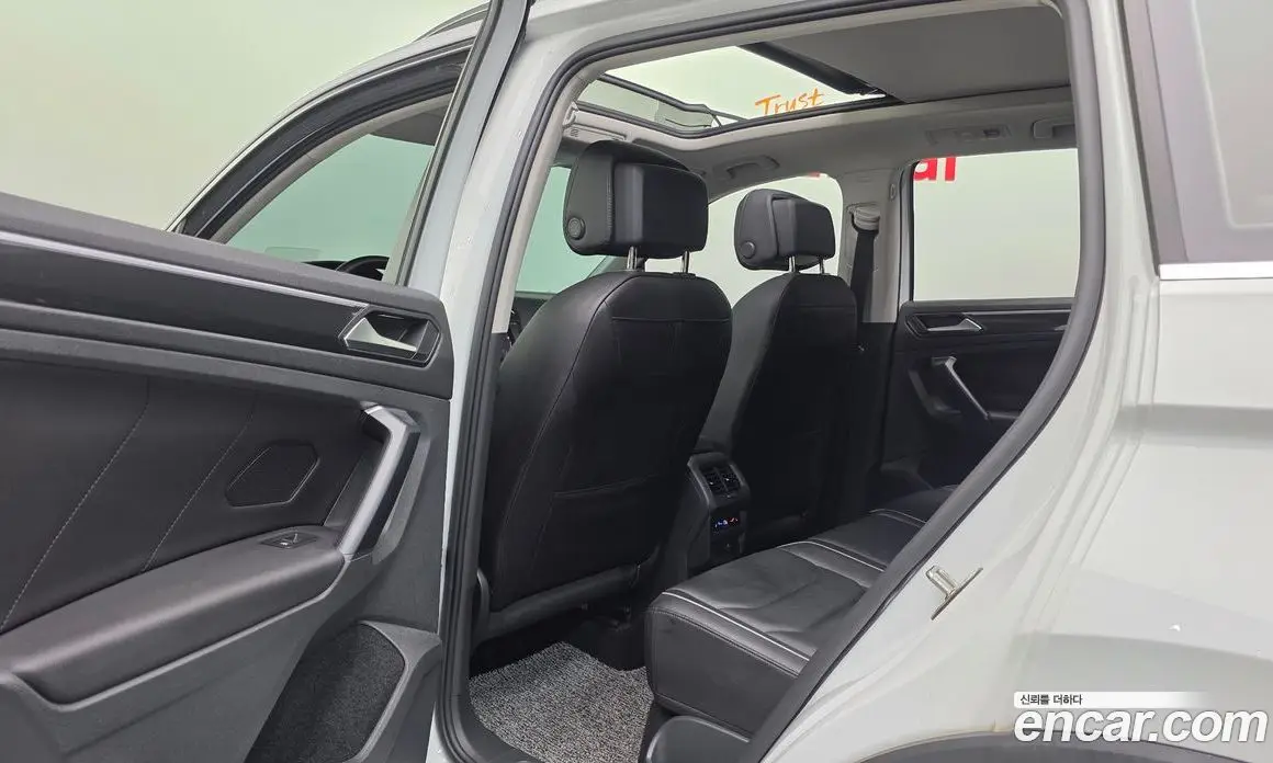 Volkswagen Tiguan 2022 2.0 автомат (гидро), фото 23