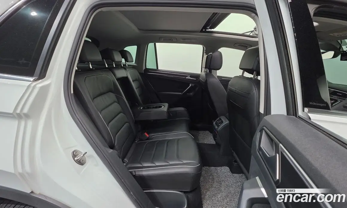 Volkswagen Tiguan 2022 2.0 автомат (гидро), фото 25
