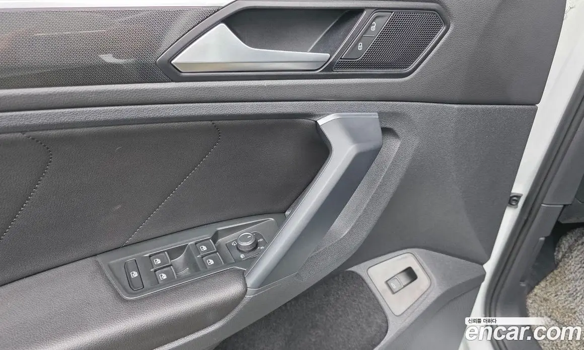 Volkswagen Tiguan 2022 2.0 автомат (гидро), фото 28