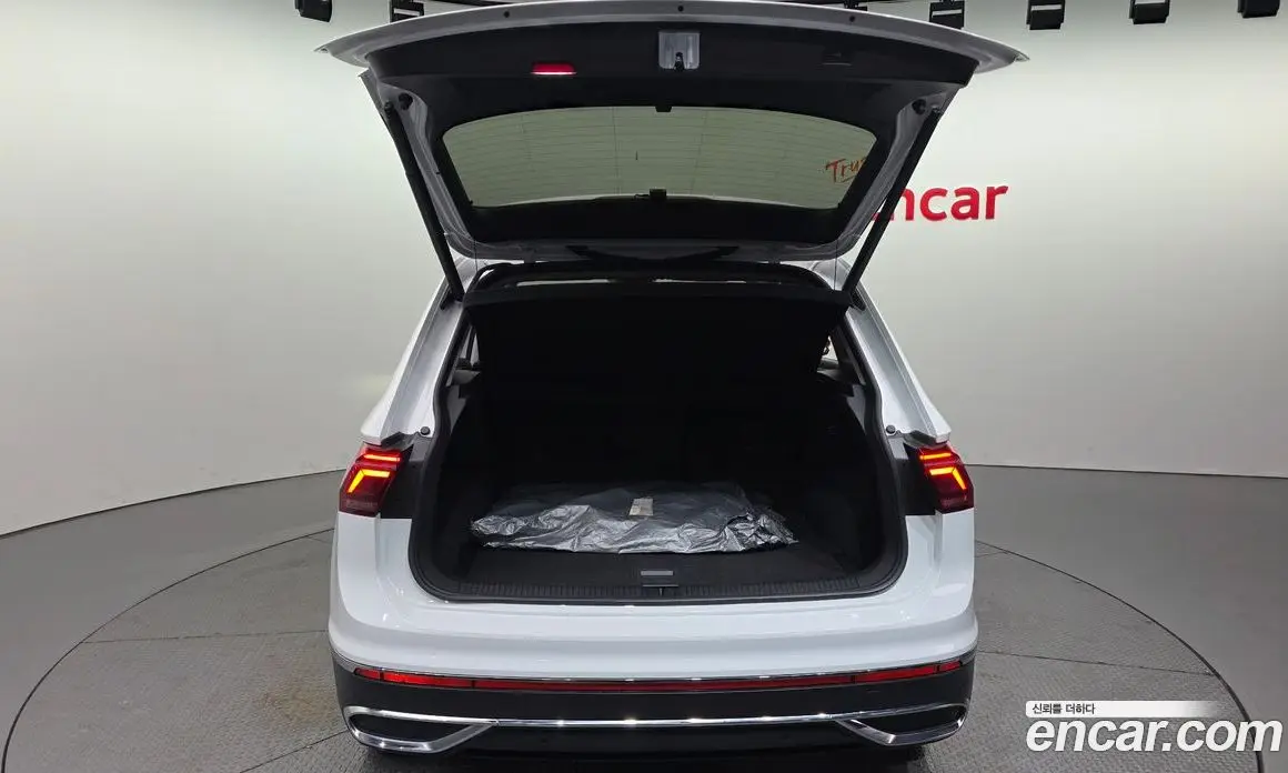 Volkswagen Tiguan 2022 2.0 автомат (гидро), фото 36