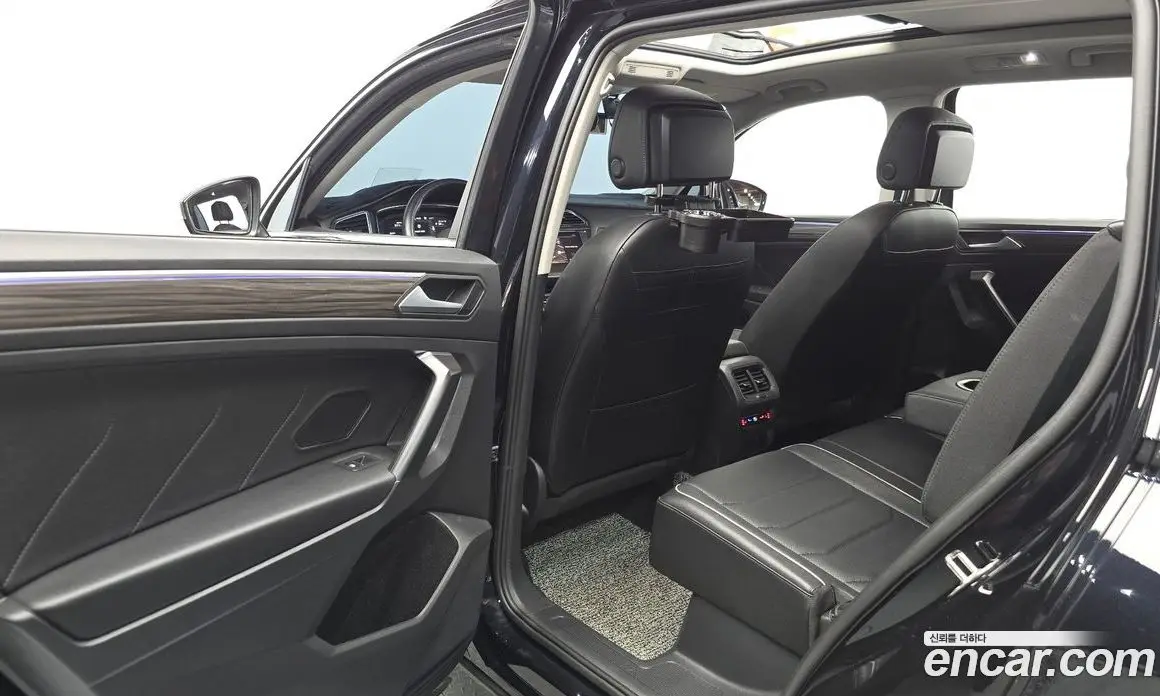 Volkswagen Tiguan 2023 2.0 автомат (гидро), фото 15