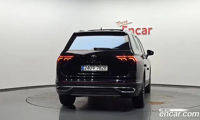 Volkswagen Tiguan 2023 2.0 автомат (гидро), миниатюра 3