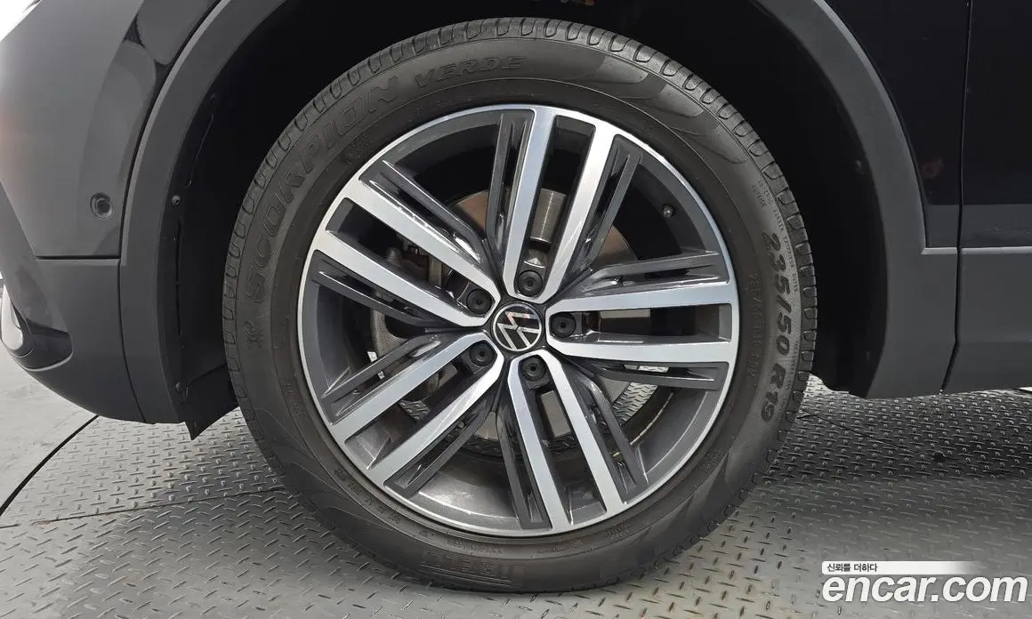 Volkswagen Tiguan 2023 2.0 автомат (гидро), фото 4