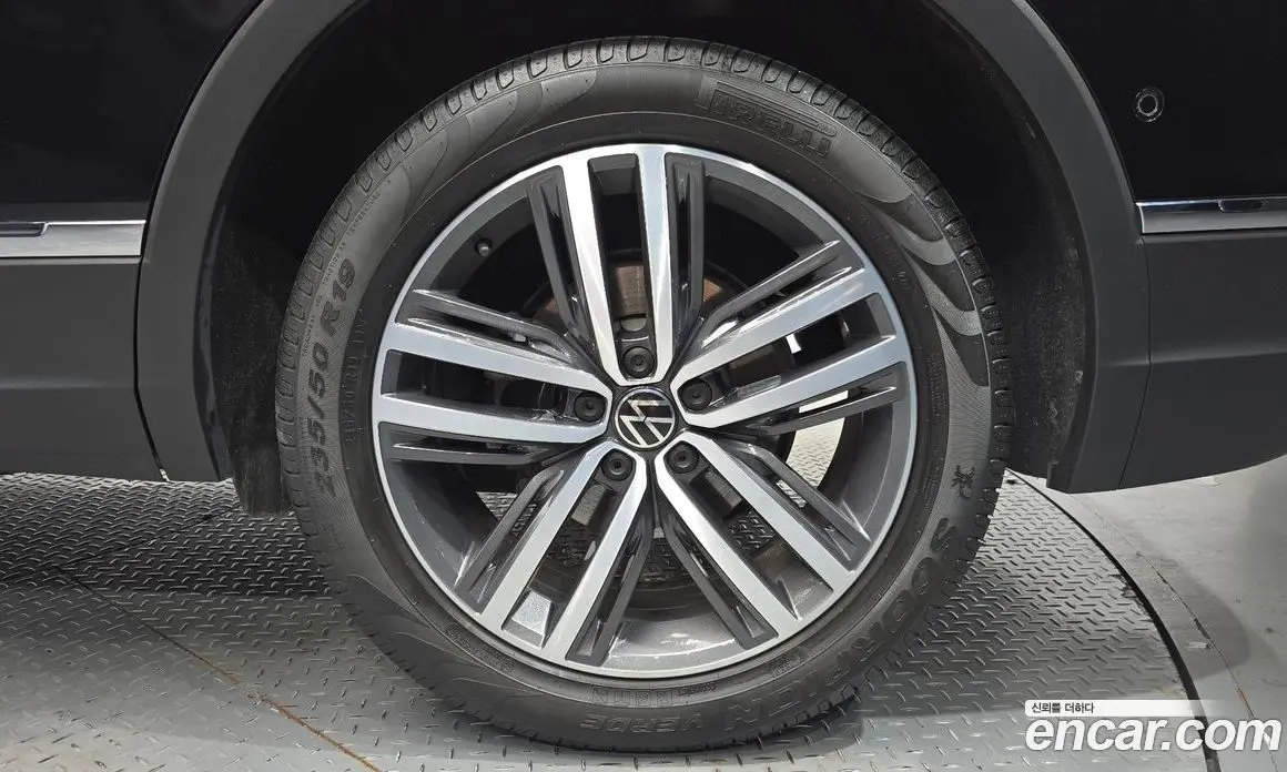 Volkswagen Tiguan 2023 2.0 автомат (гидро), фото 6