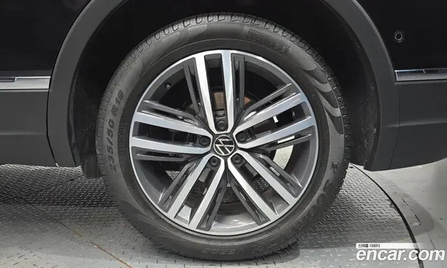 Volkswagen Tiguan 2023 2.0 автомат (гидро), миниатюра 6