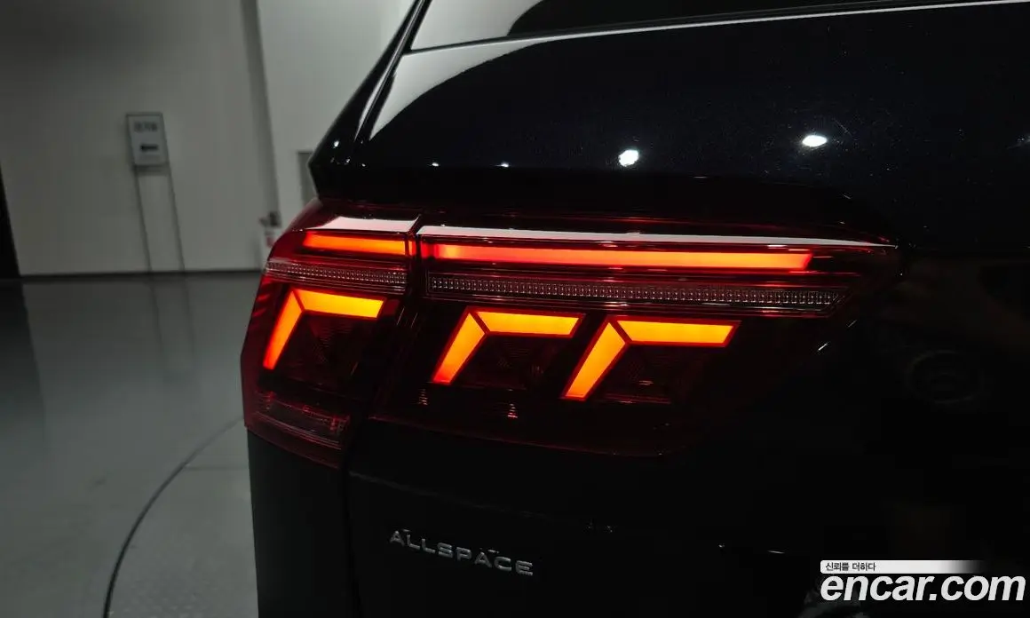 Volkswagen Tiguan 2023 2.0 автомат (гидро), фото 8