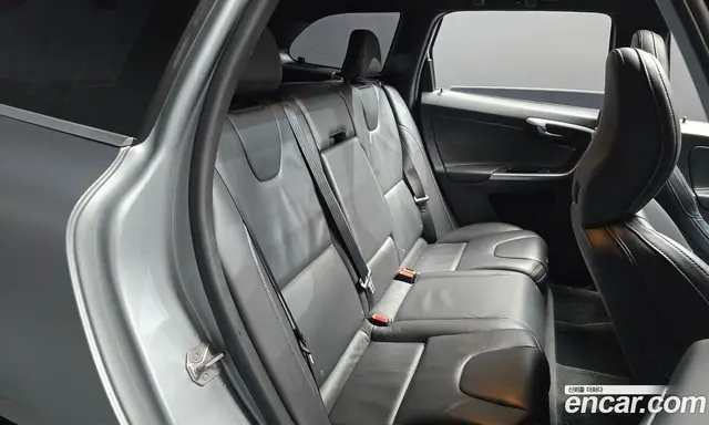 Volvo XC60 2016 2.4 автомат (гидро), миниатюра 11