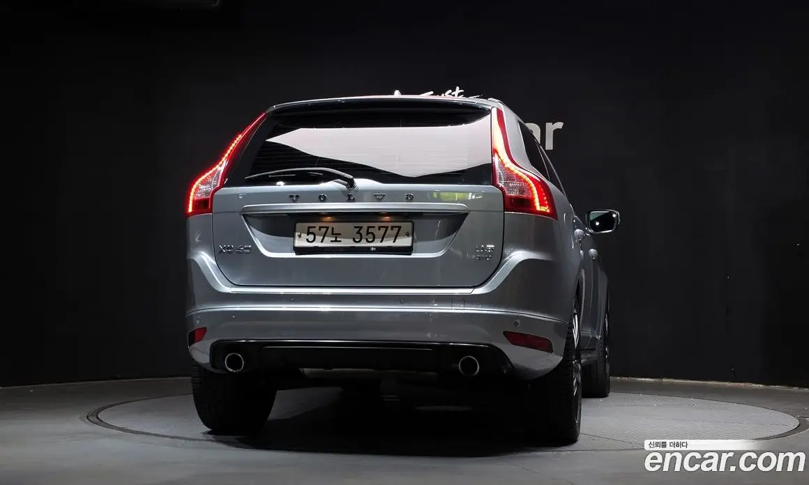 Volvo XC60 2016 2.4 автомат (гидро), фото 4