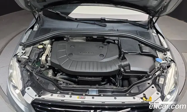 Volvo XC60 2016 2.4 автомат (гидро), миниатюра 6