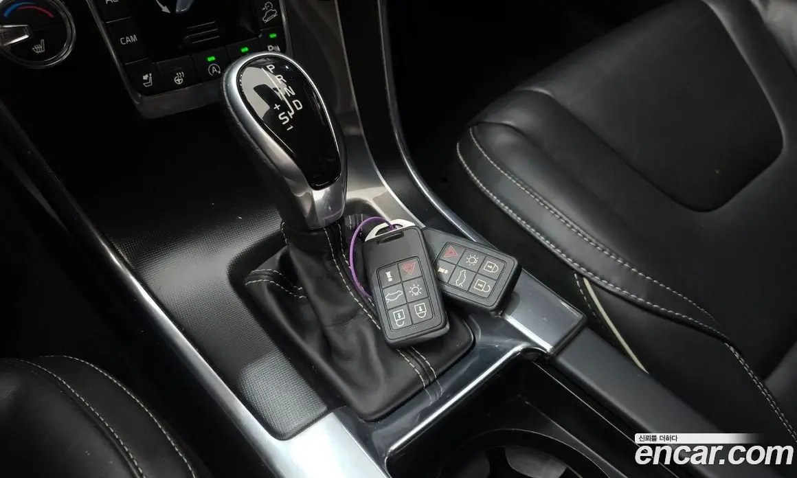 Volvo XC60 2016 2.4 автомат (гидро), фото 9