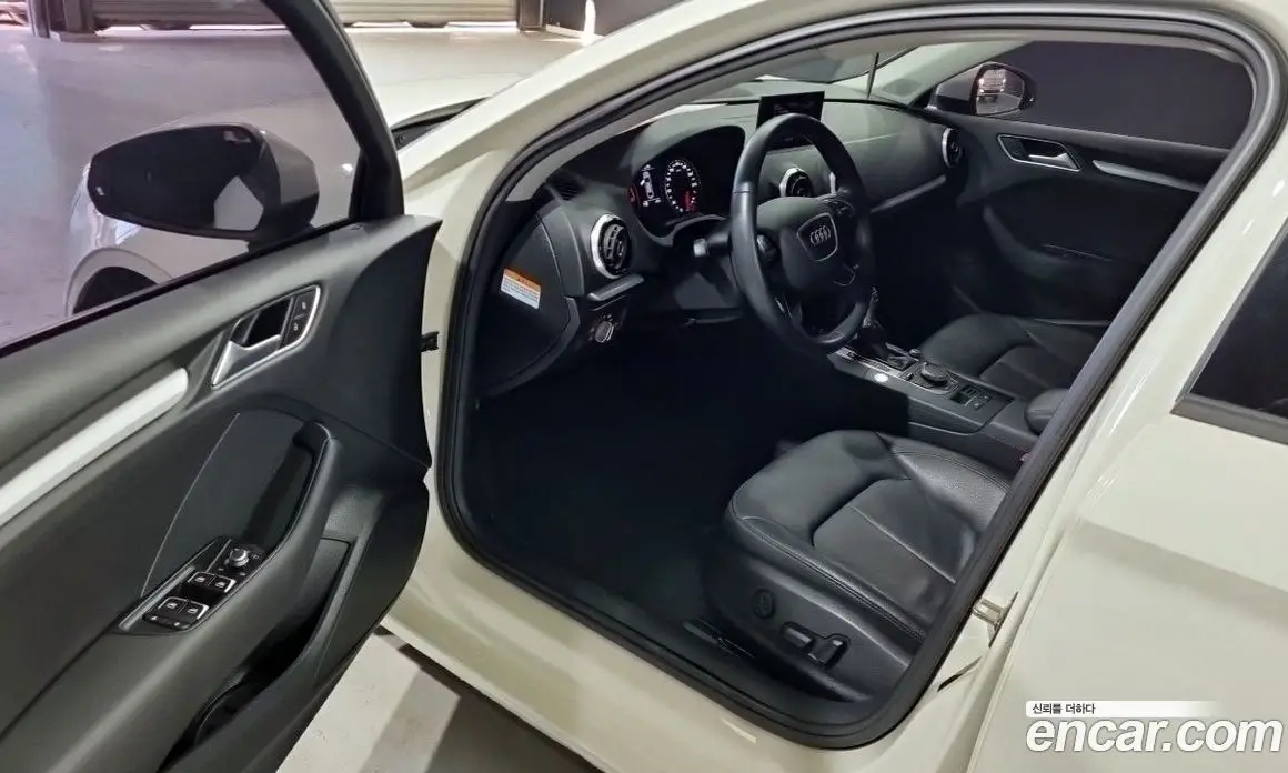 Audi A3 2014 1.6 автомат (гидро), фото 10