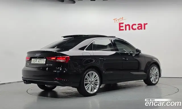 Audi A3 2018 2.0 автомат (гидро), миниатюра 2