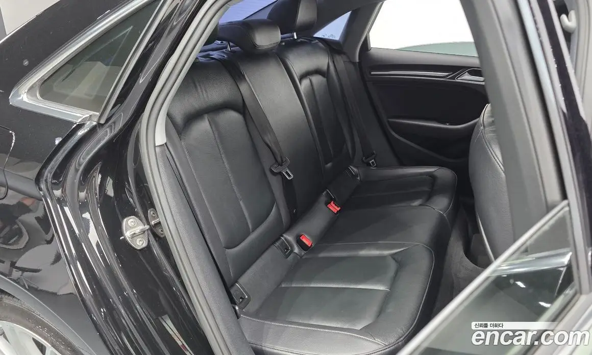 Audi A3 2018 2.0 автомат (гидро), фото 17