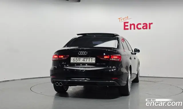 Audi A3 2018 2.0 автомат (гидро), миниатюра 4