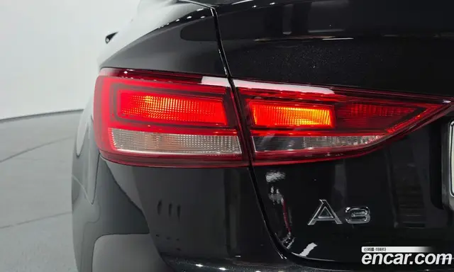 Audi A3 2018 2.0 автомат (гидро), миниатюра 9