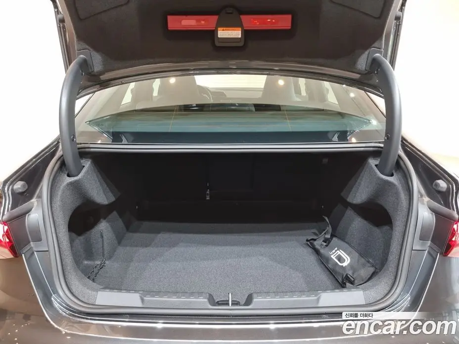 Audi A3 2025 2.0 автомат (гидро), фото 20