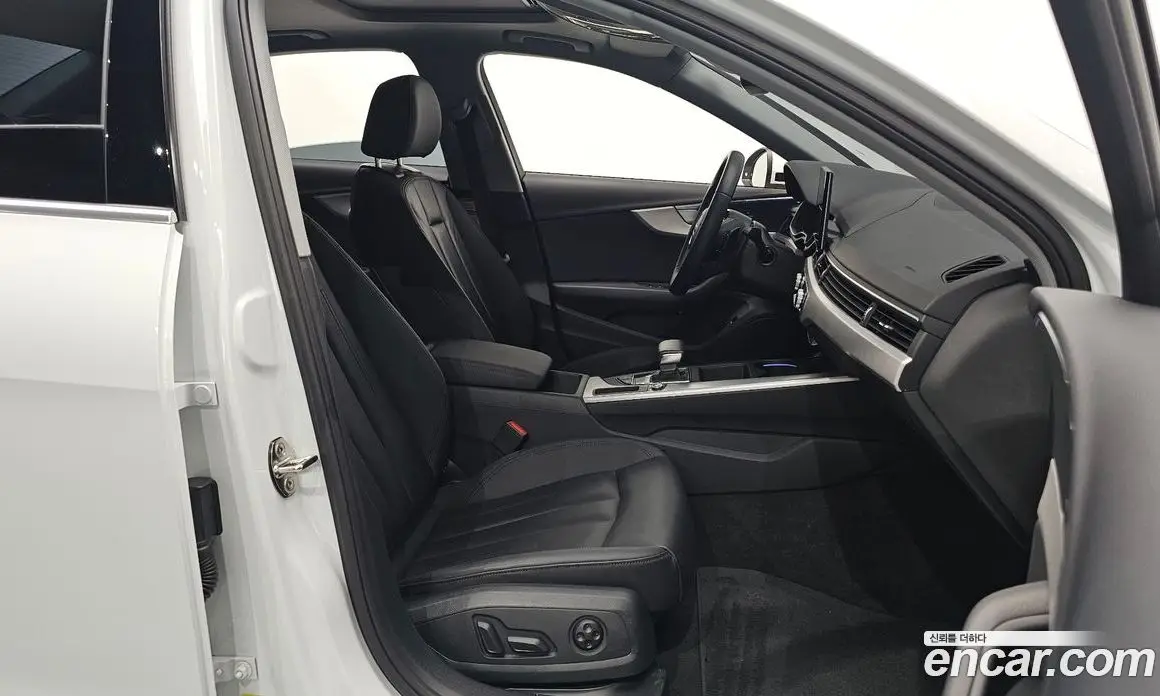 Audi A4 2021 2.0 автомат (гидро), фото 12