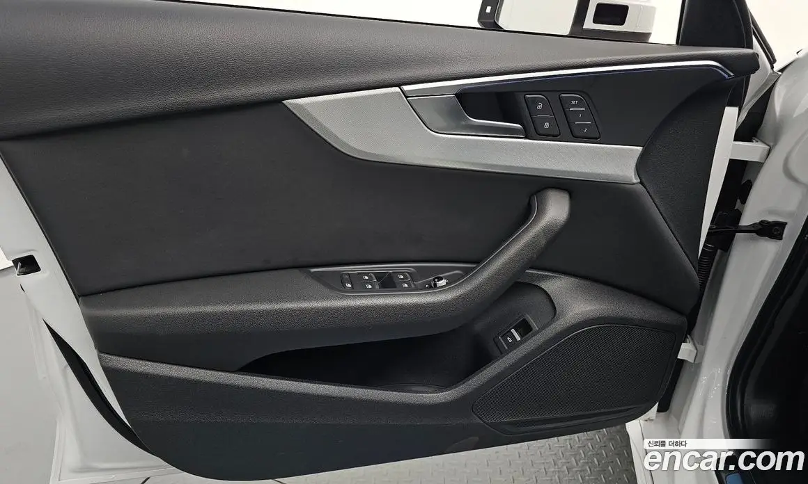 Audi A4 2021 2.0 автомат (гидро), фото 13