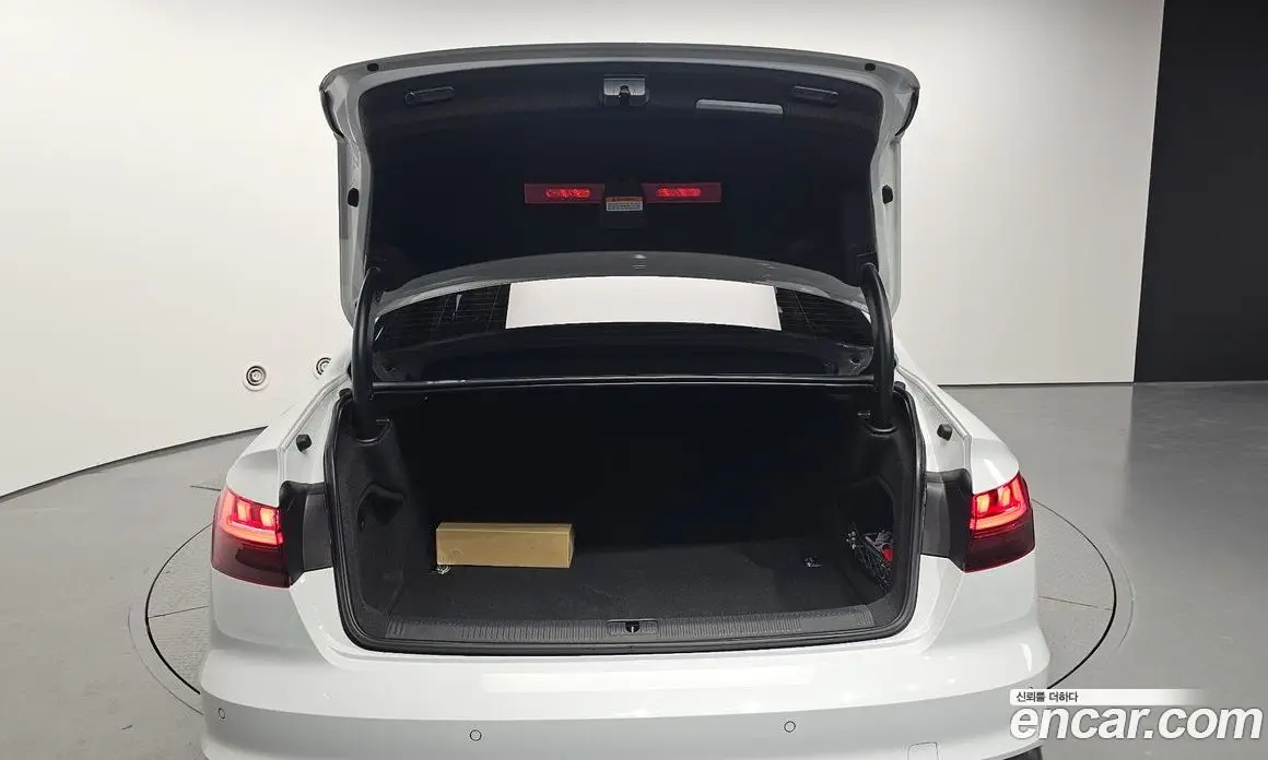 Audi A4 2021 2.0 автомат (гидро), фото 25
