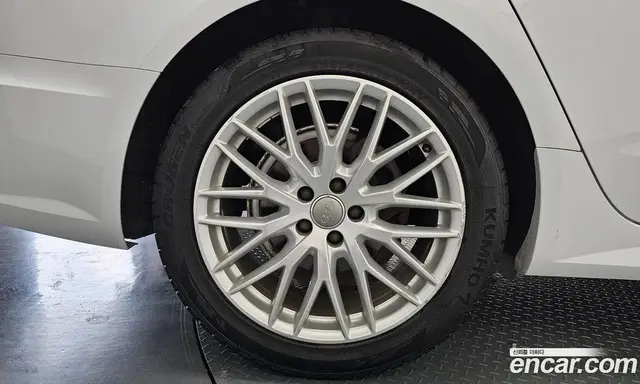 Audi A6 2018 2.0 автомат (гидро), миниатюра 5
