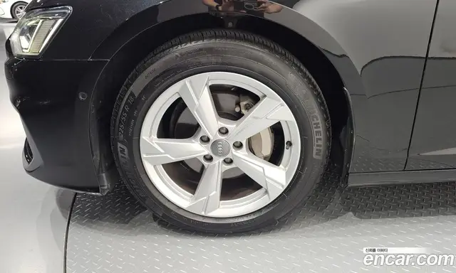 Audi A6 2021 2.0 автомат (гидро), миниатюра 5