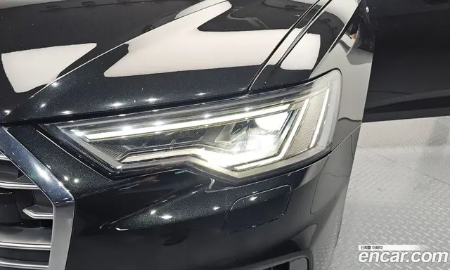 Audi A6 2021 2.0 автомат (гидро), миниатюра 8