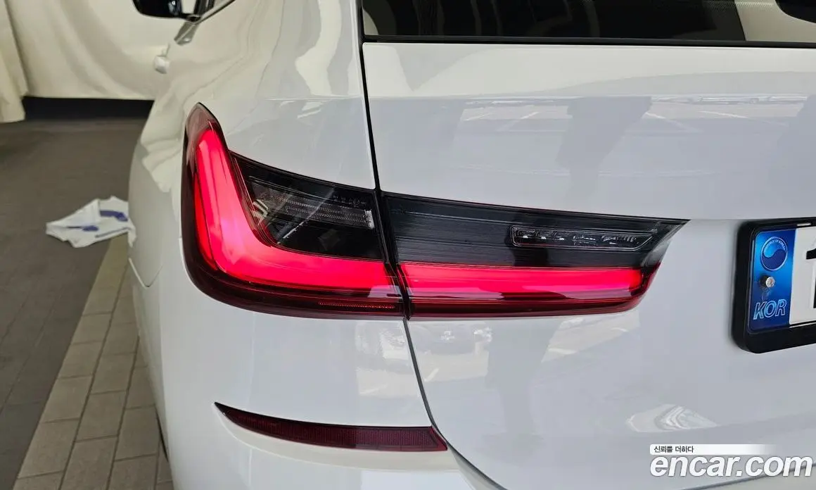 BMW 3 серия 2022 2.0 автомат (гидро), фото 9