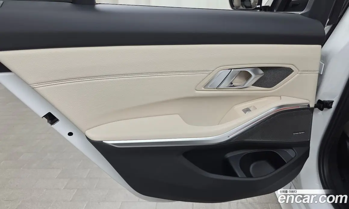 BMW 3 серия 2025 3.0 автомат (гидро), фото 15