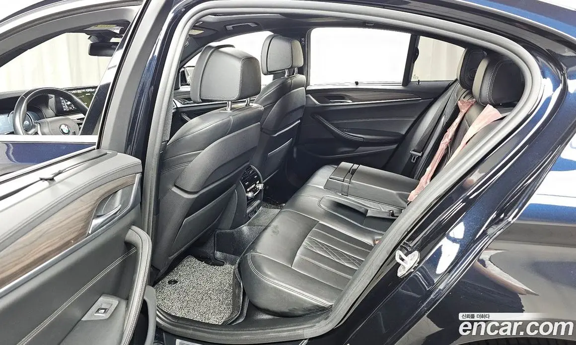 BMW 5 серия 2018 2.0 автомат (гидро), фото 17