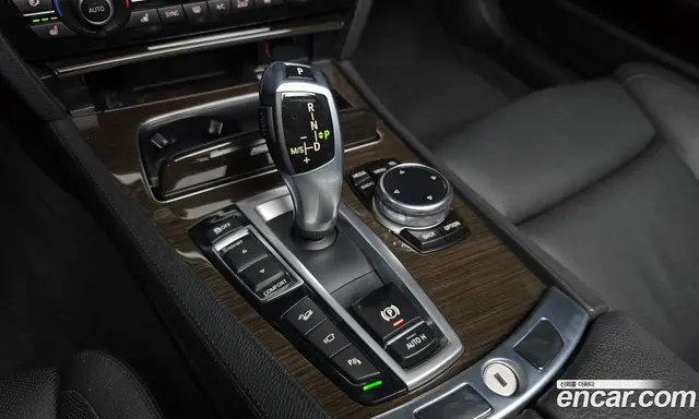 BMW 7 серия 2014 4.4 автомат (гидро), миниатюра 9