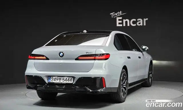 BMW 7 серия 2023 3.0 автомат (гидро), миниатюра 2