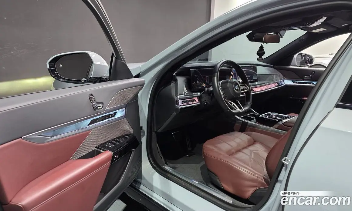 BMW 7 серия 2023 3.0 автомат (гидро), фото 13